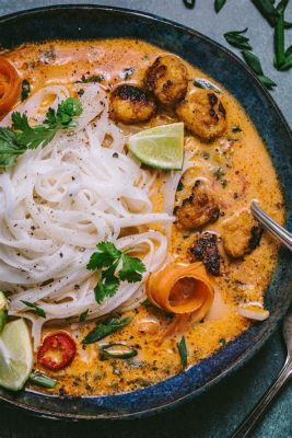  Khao Soi: A Creamy Coconut Curry Noodle Soup That Will Tantalize Your Taste Buds and Transport You Straight to Heaven!