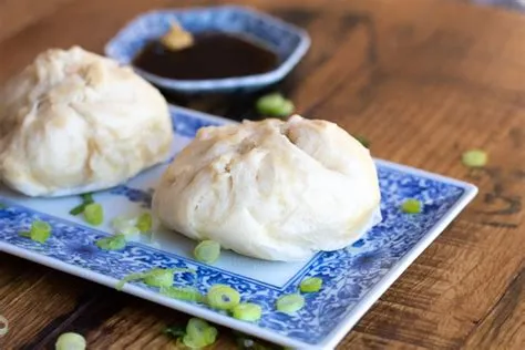  Spicy Steamed Pork Buns - A Dish That Melts In Your Mouth While Setting Your Tongue Aflame!